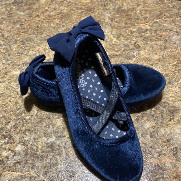 Shoe - Picture 3 of 5